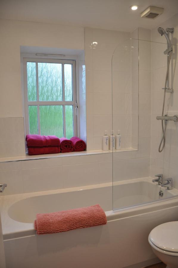 Modern Home Just Off Glastonbury High Street ภายนอก รูปภาพ