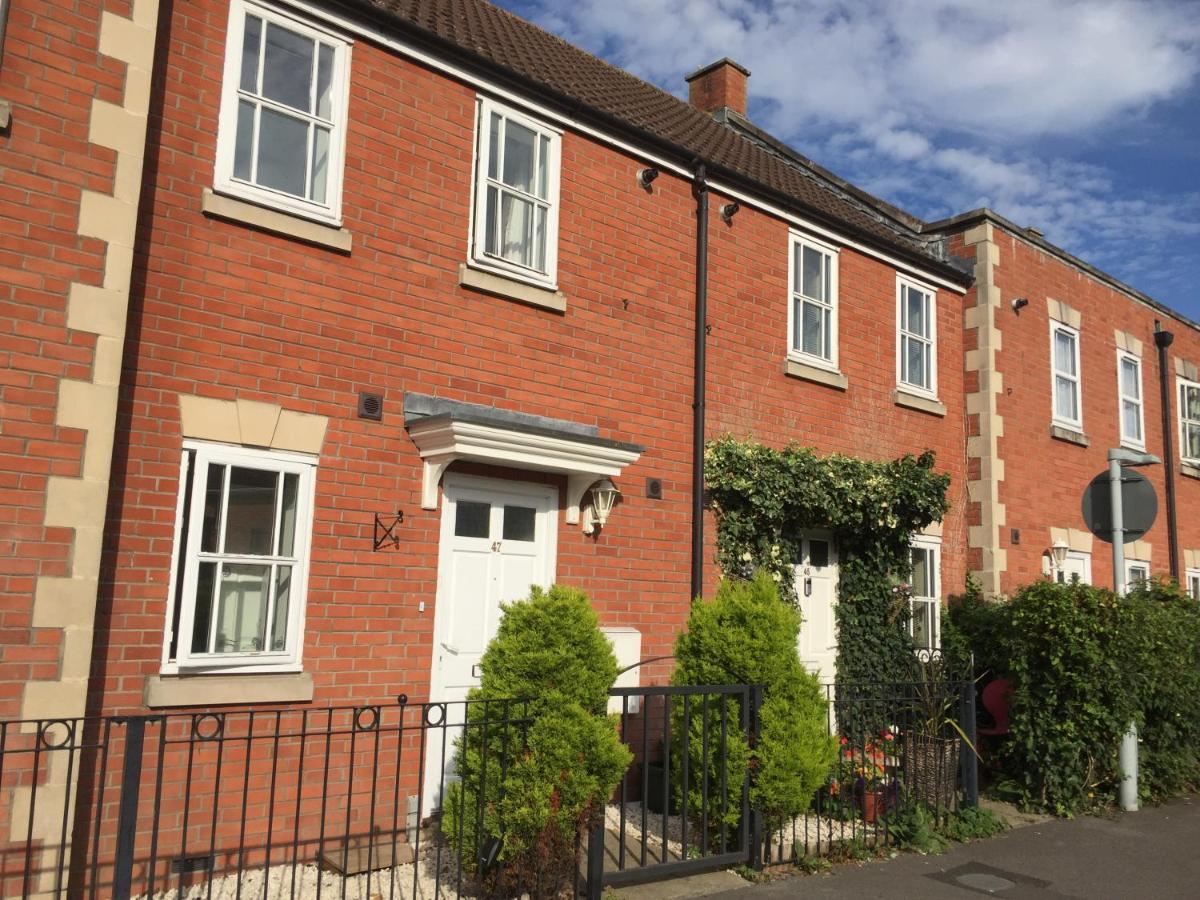 Modern Home Just Off Glastonbury High Street ภายนอก รูปภาพ